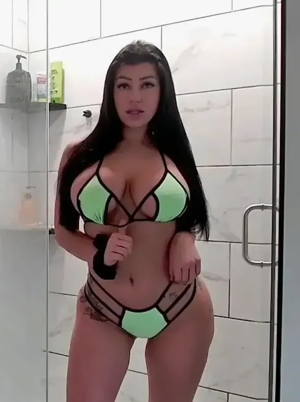 briana lee dt 2