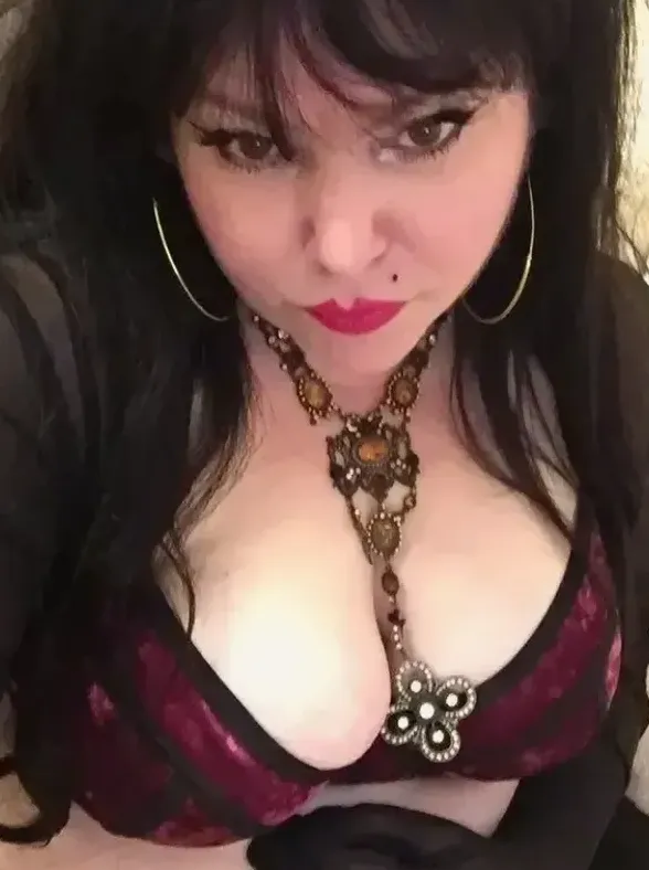 darkmistressmadeli furry 1