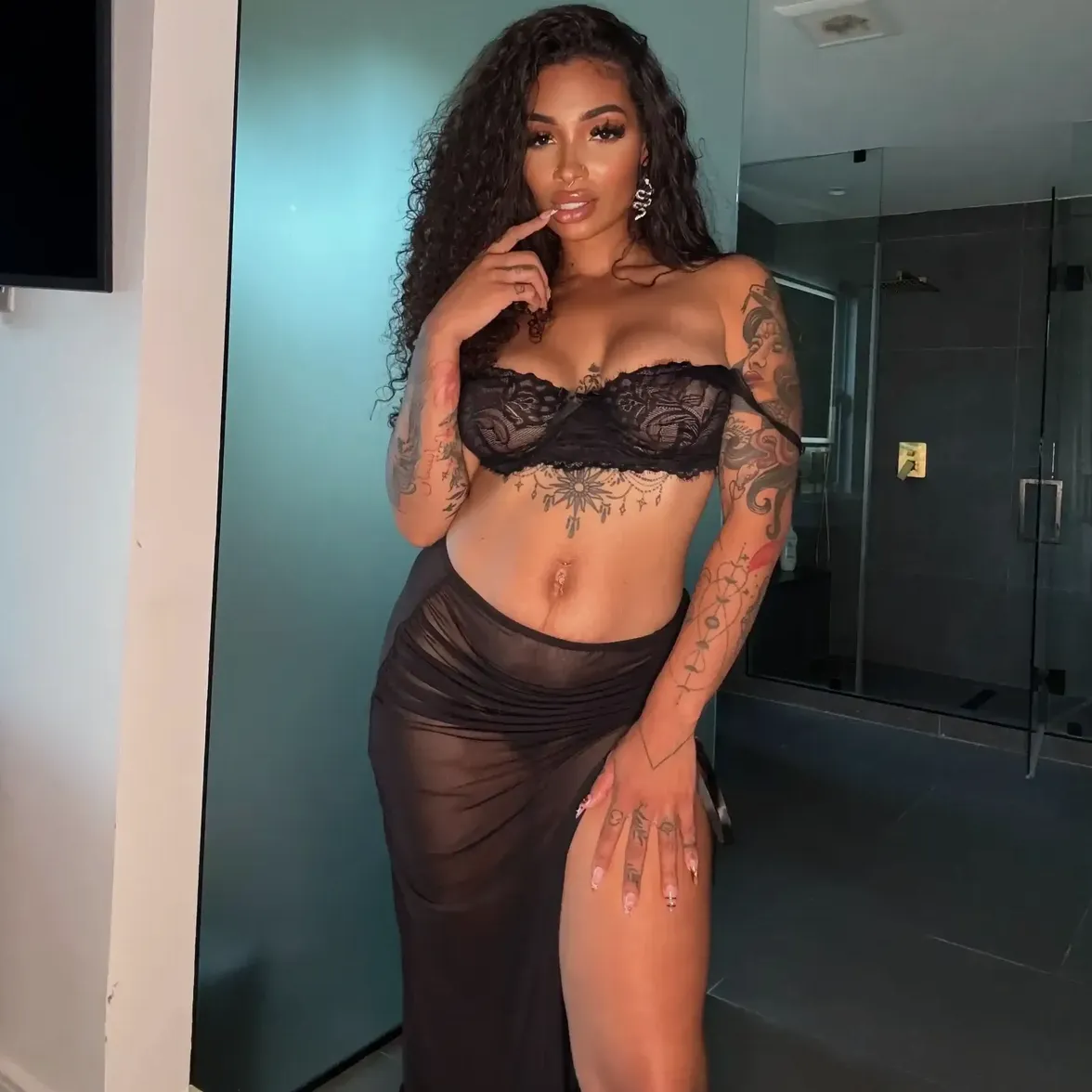 eroticmedusa brunette 1