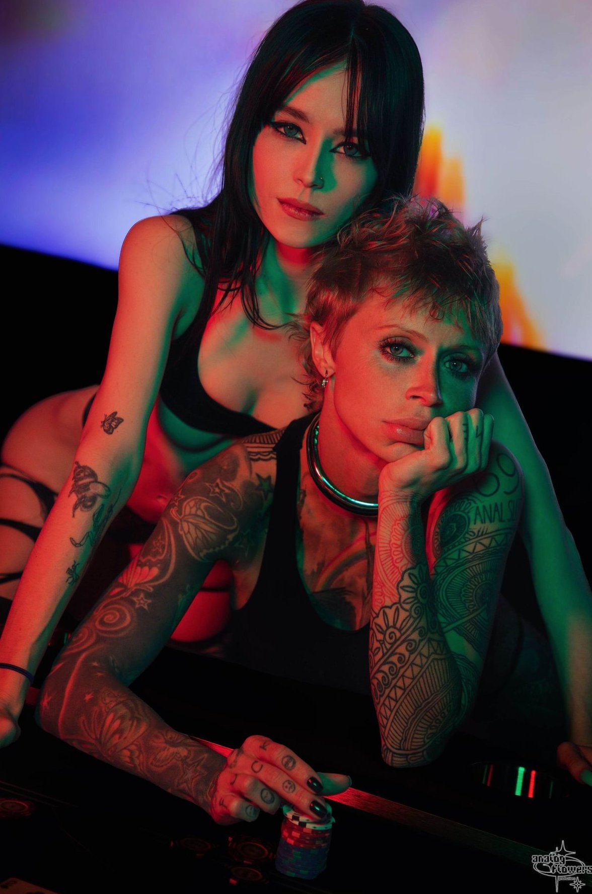 ivy delicate 2girls