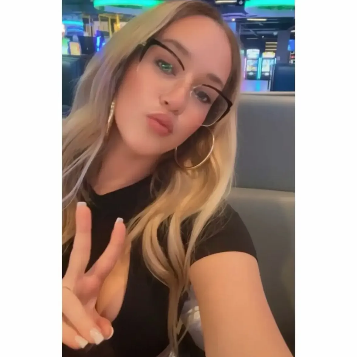karlyvee virgin 1