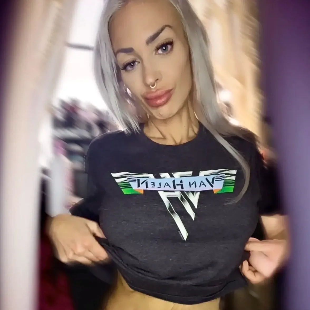 kylieclark pissing 4