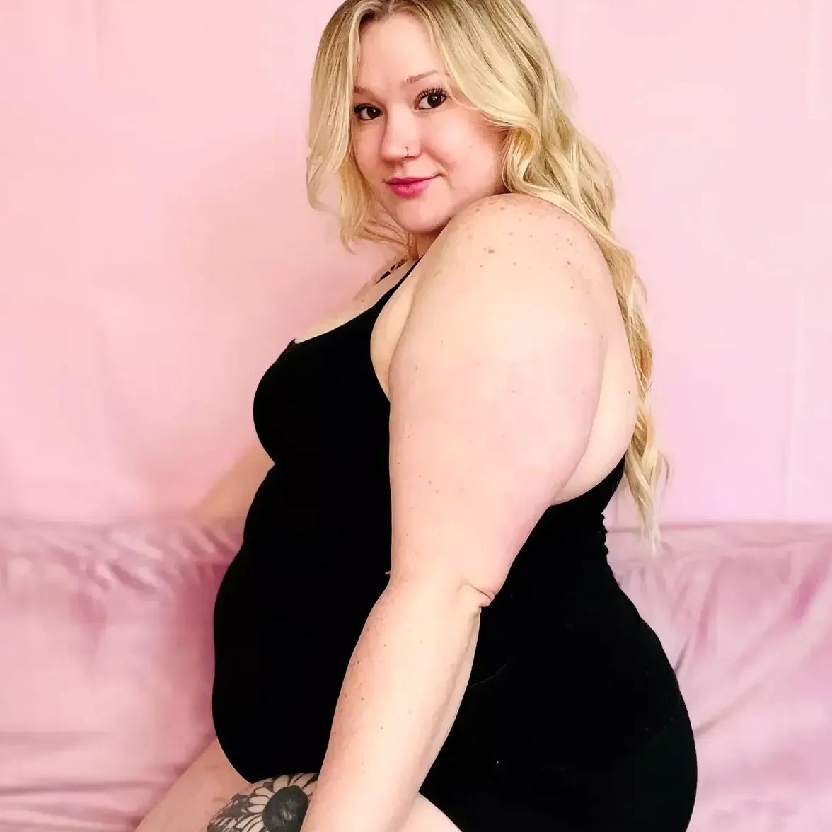 piggyrose spank 1