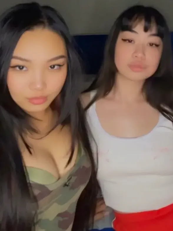 sakura duo asian girls 1