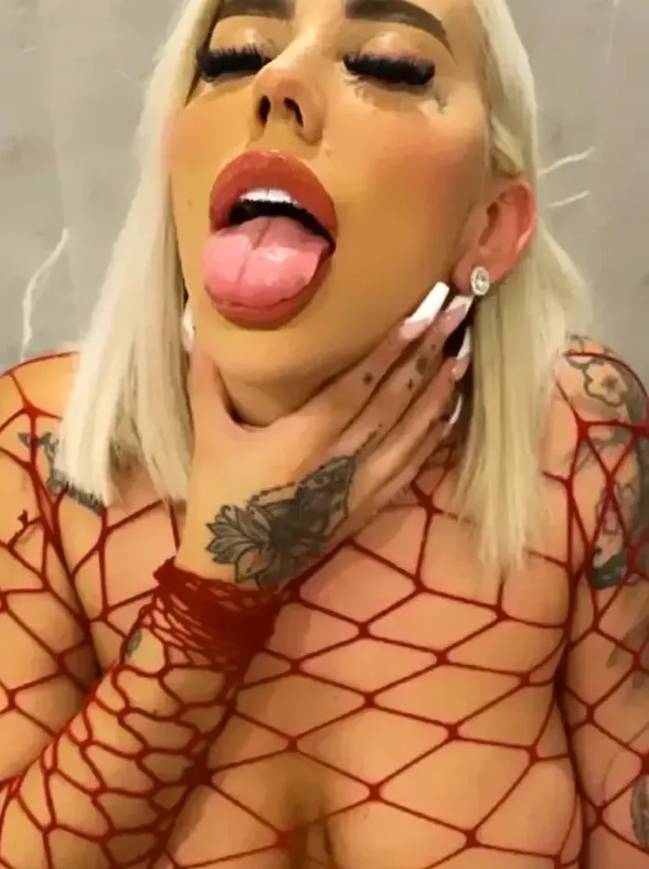 theblondedon cheer 1